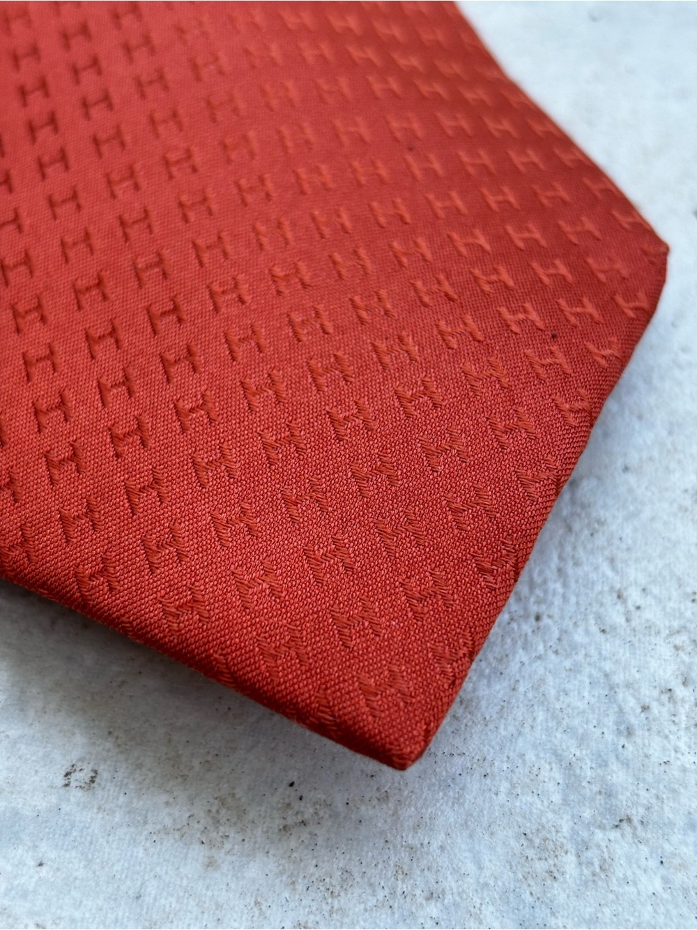 Hermes Neiman Marcus Burnt Orange Silk Tie with Woven H Motif - Picture 11 of 16